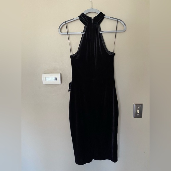 NWT EXPRESS Black Velvet Mock Neck Midi Dress Size XS - Picture 3 of 8